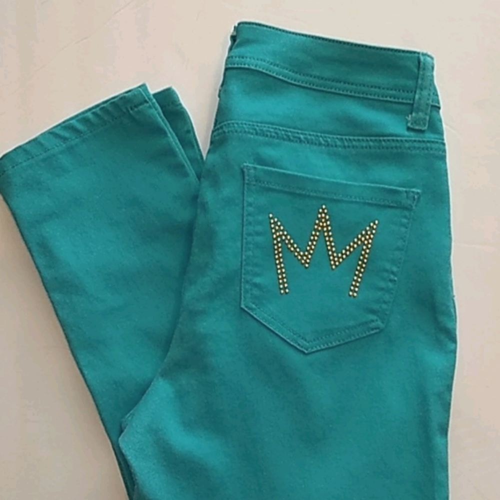 Nikki Minaj teal jeans